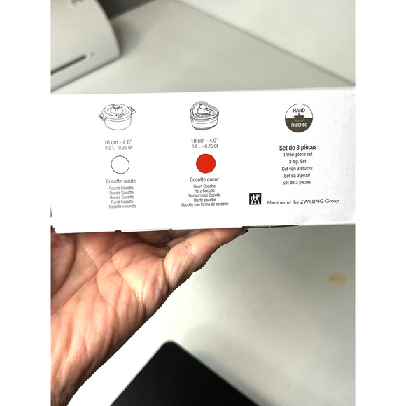 NEW Staub 3 Mini Ceramic Heart Shaped Cocottes Cherry Red with Lids - Picture 10 of 10